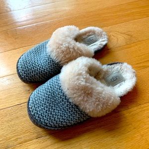 Ugg Grey Cozy Knit Slippers Women’s Size 7